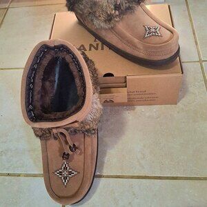 Brand New! KiWattan Manitobah Boots Size 11 - In Box NEVER WORN 🔥